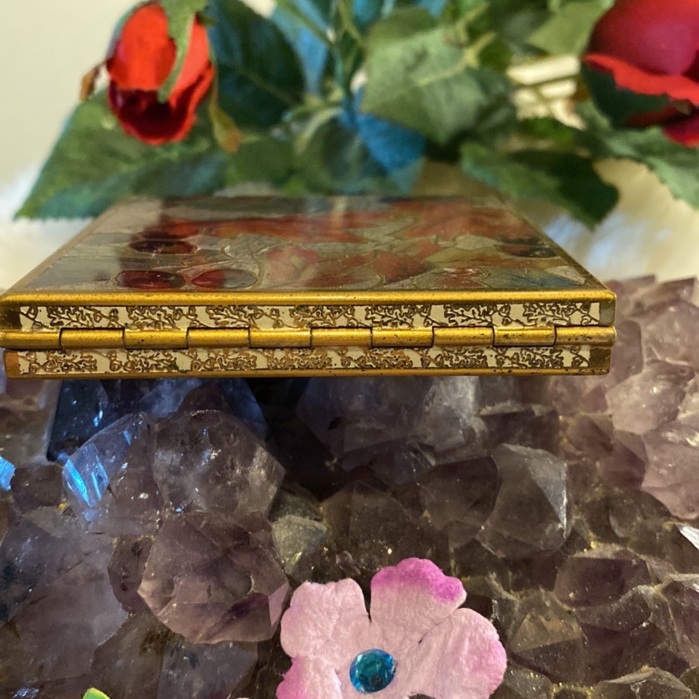 Vintage 1950’s Voliupte Compact 😎 - Picture 2 of 9